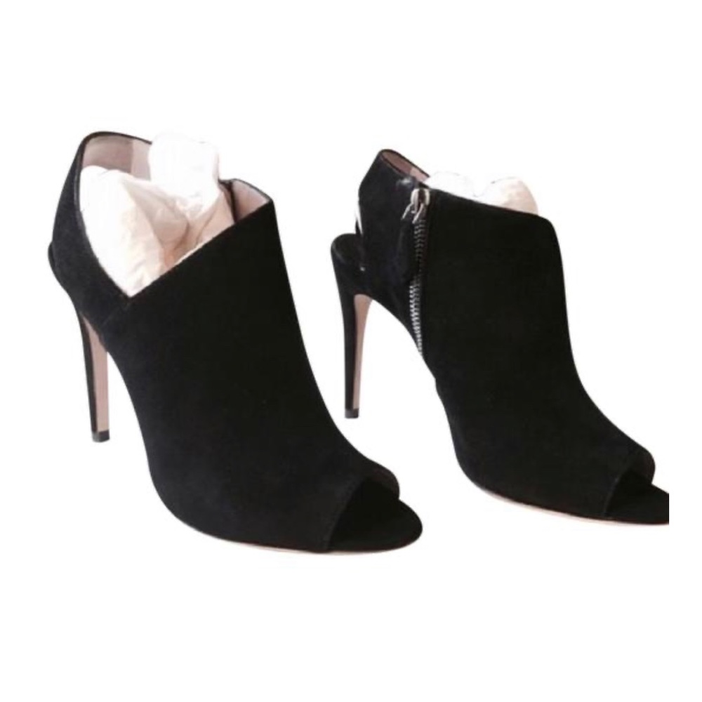 Miu Miu ankle zip pump